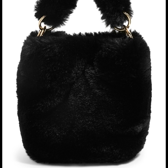 Topshop Teddy Faux Fur Bucket Bag - Picture 3 of 10